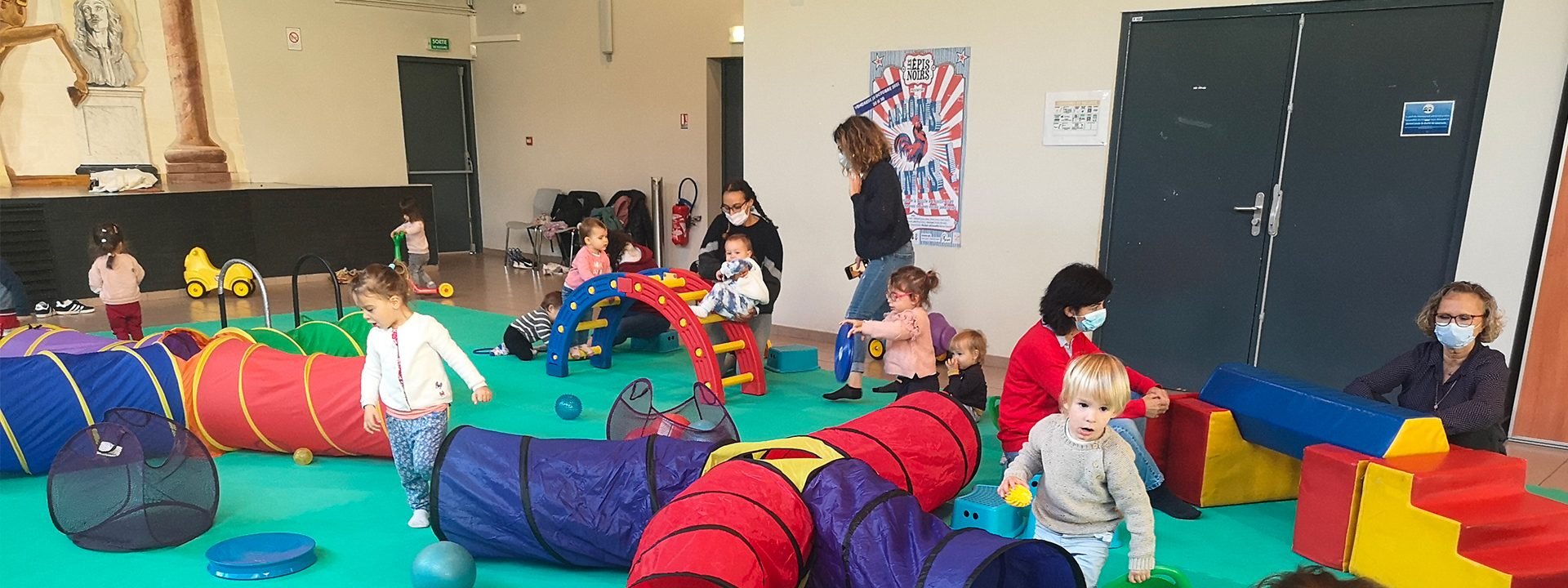 enfants entrain de jouer