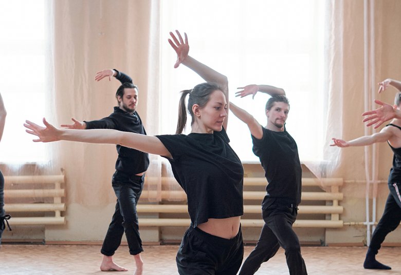 Portes Ouvertes au Conservatoire de Lardy : découvrez la danse contemporaine en décembre 2024 !